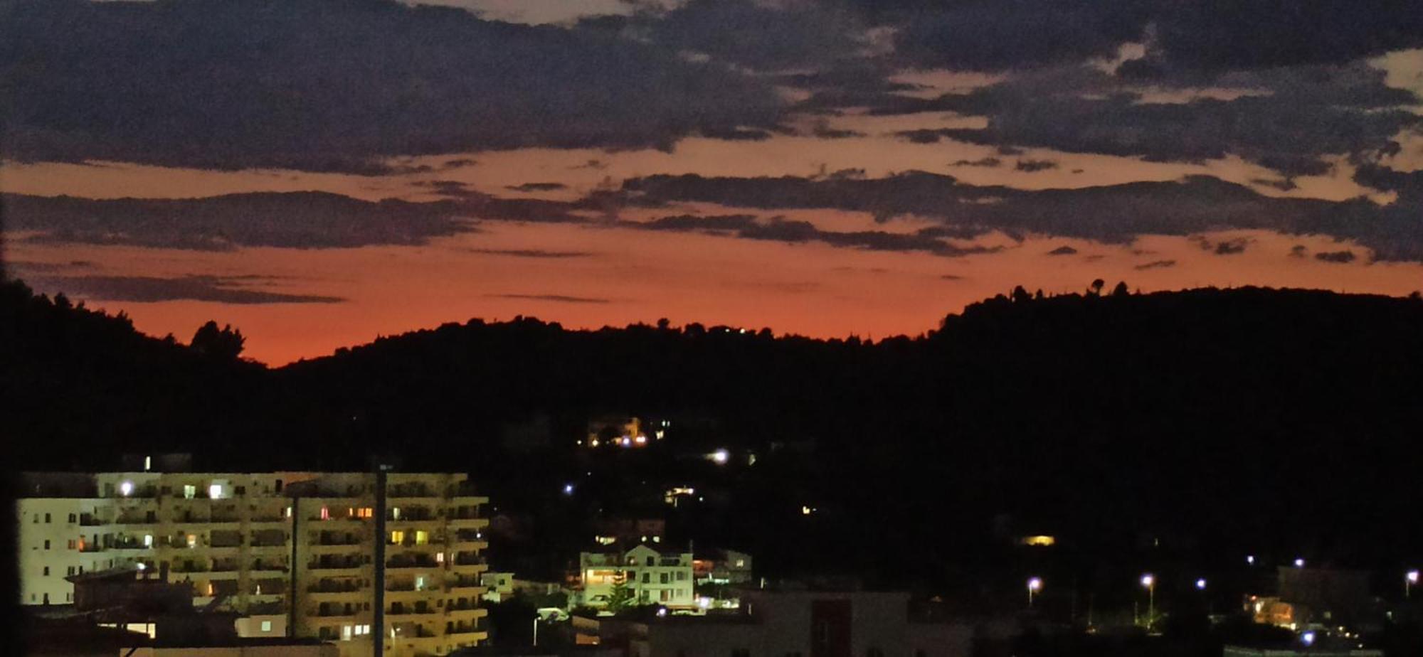 Relaxation Place Hotel Himare Bagian luar foto
