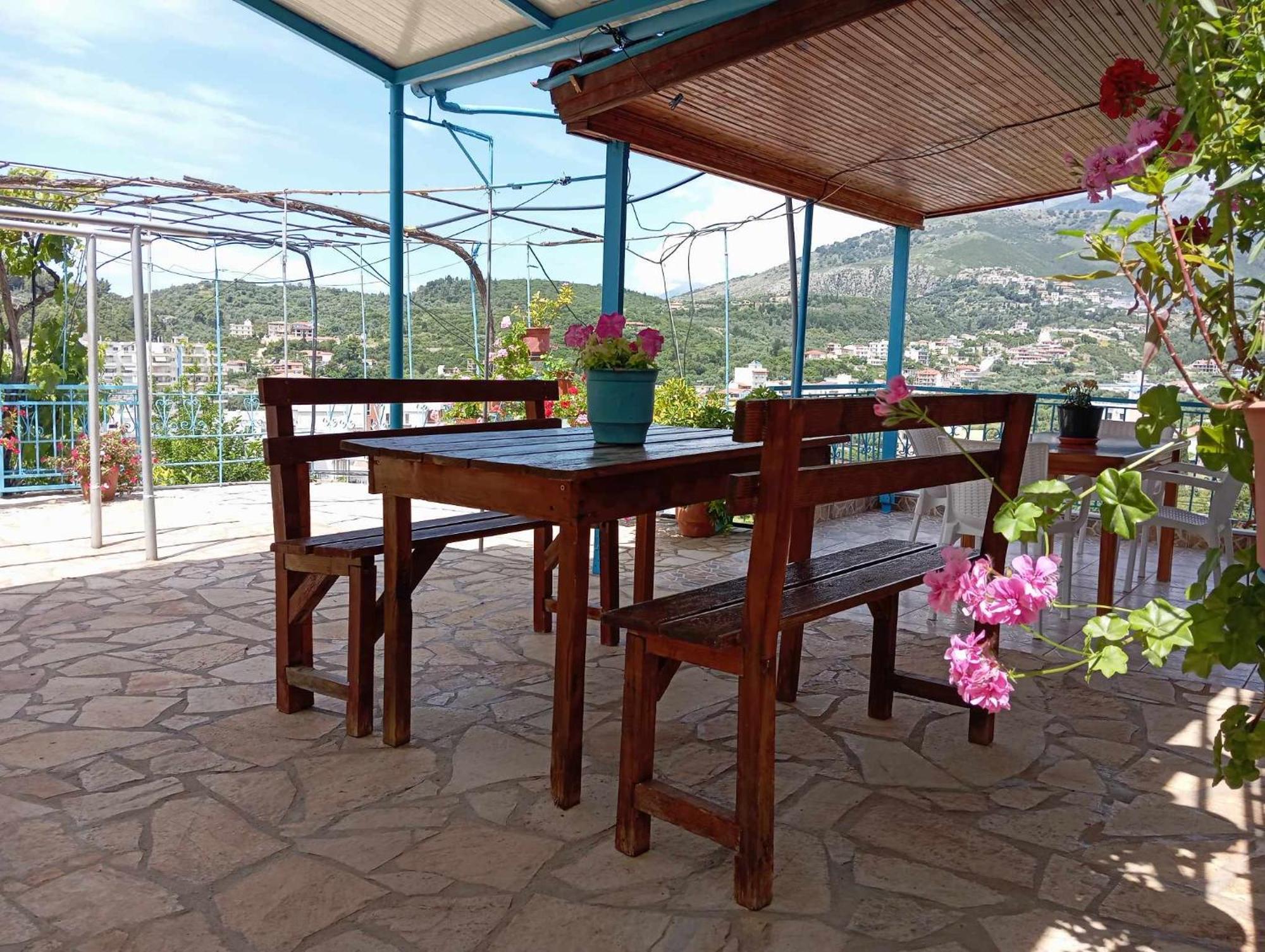 Relaxation Place Hotel Himare Bagian luar foto